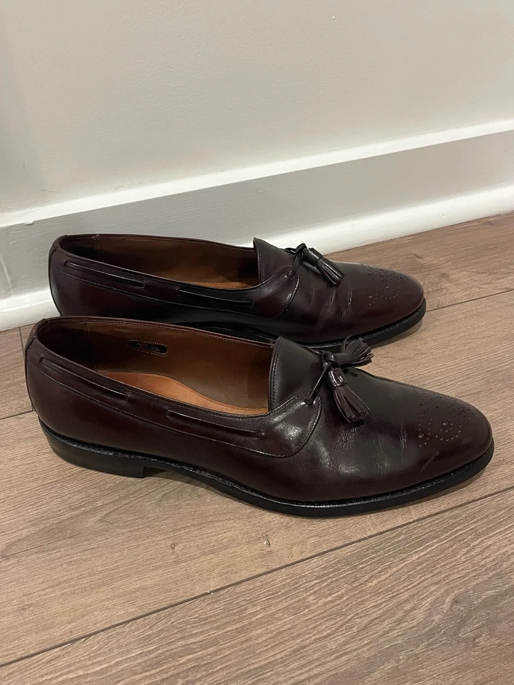 Allen Edmonds Manchester Burgundy Leather Wingtip Tassel Loafers - 11.5
